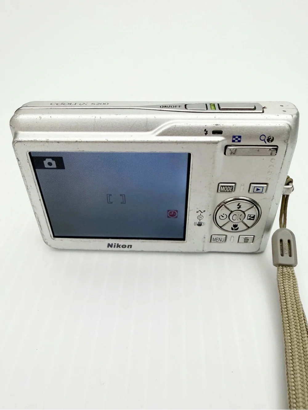 Nikon Coolpix S200 7.1MP Silver Compact Digital Camera